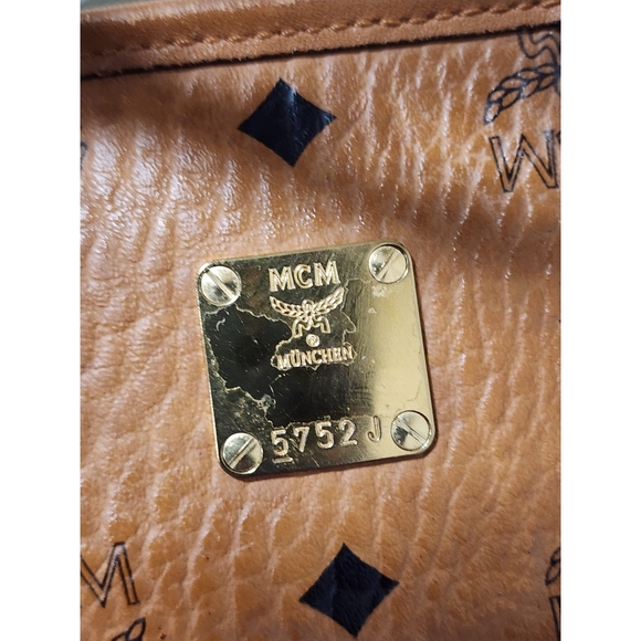 MCM ANYA TOP ZIP MINI SHOPPER BAG COGNAC - Picture 4 of 15